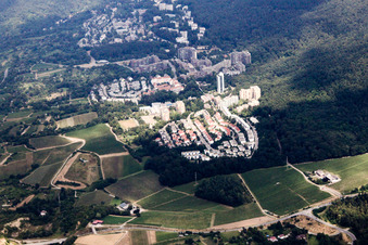 Vue aérienne de Vue des quartiers de Boxberg et Emmertsgrund-Süd sur le versant sud de la Bergstraße à le quartier Emmertsgrund in Heidelberg dans le département Bade-Wurtemberg, Allemagne