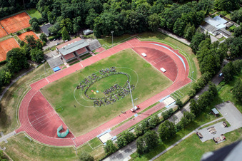 Vue aérienne de Stade de football Bienwaldstadion à Kandel dans le département Rhénanie-Palatinat, Allemagne