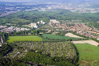 Vue aérienne de Association des jardins familiaux Weiherfeld eV à le quartier Rüppurr in Karlsruhe dans le département Bade-Wurtemberg, Allemagne