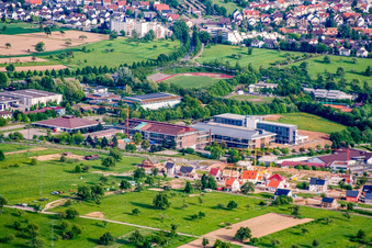 Vue aérienne de Albtherme Waldbronn à le quartier Busenbach in Waldbronn dans le département Bade-Wurtemberg, Allemagne