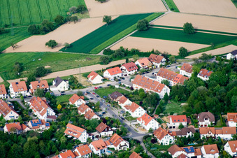 Enregistrement par drone de Quartier Grünwettersbach in Karlsruhe dans le département Bade-Wurtemberg, Allemagne
