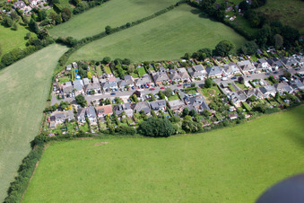 Totnes dans le département Angleterre, Grande Bretagne depuis l'avion