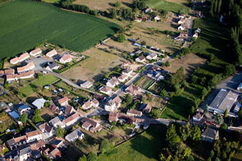 Photographie aérienne de Semur-en-Vallon dans le département Sarthe, France