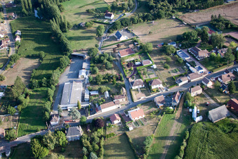 Vue oblique de Semur-en-Vallon dans le département Sarthe, France