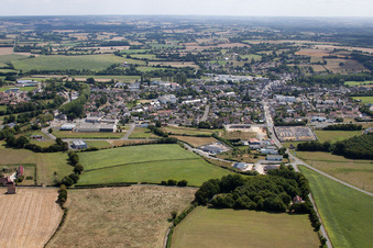 Vue oblique de Vibraye dans le département Sarthe, France