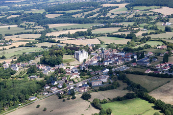 Vue aérienne de Montmirail dans le département Sarthe, France