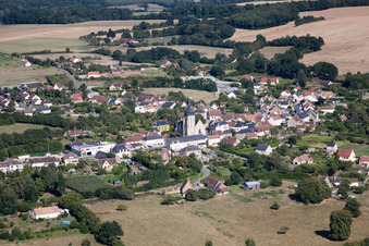 Vue oblique de Lamnay dans le département Sarthe, France