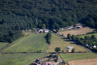 Semur-en-Vallon dans le département Sarthe, France vue du ciel