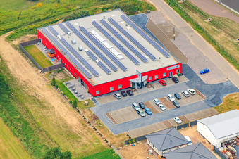 Vue aérienne de Zone industrielle de Horst, Bienwald Fitness World à le quartier Minderslachen in Kandel dans le département Rhénanie-Palatinat, Allemagne