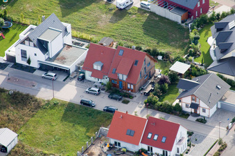 Vue aérienne de Rue Albert Schweitzer à Rheinzabern dans le département Rhénanie-Palatinat, Allemagne