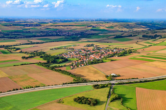 Vue aérienne de Vue de la ville depuis le sud-ouest à Tiefenthal dans le département Rhénanie-Palatinat, Allemagne
