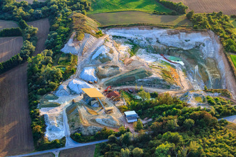 Vue aérienne de Sibelco Clay Pit Doris à Eisenberg dans le département Rhénanie-Palatinat, Allemagne
