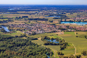 Vue aérienne de Vue de la ville depuis le nord-est à Leimersheim dans le département Rhénanie-Palatinat, Allemagne