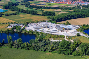 Vue aérienne de Finger Beton GmbH à Kuhardt dans le département Rhénanie-Palatinat, Allemagne