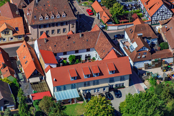 Vue oblique de Hôtel zum Rössel à Kandel dans le département Rhénanie-Palatinat, Allemagne