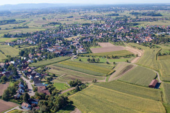 Vue aérienne de Du nord à le quartier Legelshurst in Willstätt dans le département Bade-Wurtemberg, Allemagne