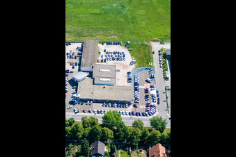 Vue aérienne de Opel Tretter à Kandel dans le département Rhénanie-Palatinat, Allemagne