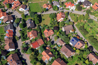 Dans la Forêt-Noire à le quartier Fessenbach in Offenburg dans le département Bade-Wurtemberg, Allemagne d'en haut