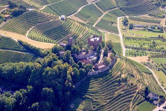 Vue aérienne de Auberge de jeunesse Château Ortenberg à Ortenberg dans le département Bade-Wurtemberg, Allemagne