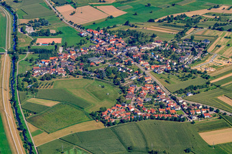 Vue aérienne de Du sud à le quartier Bühl in Offenburg dans le département Bade-Wurtemberg, Allemagne