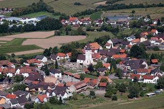 Vue aérienne de Du sud-est à le quartier Sand in Willstätt dans le département Bade-Wurtemberg, Allemagne