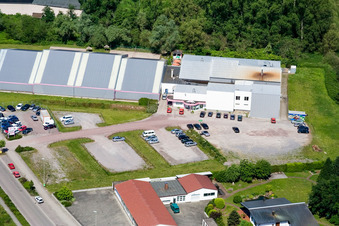 Vue aérienne de Parc des sports à le quartier Minderslachen in Kandel dans le département Rhénanie-Palatinat, Allemagne