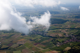 Rott dans le département Bas Rhin, France du point de vue du drone