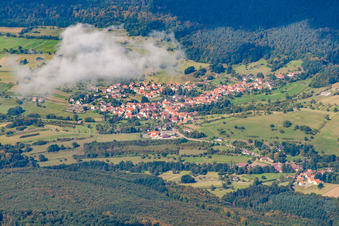 Vue d'oiseau de Wingen dans le département Bas Rhin, France