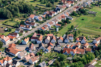 Vue aérienne de Speckstr de l'ouest à le quartier Schaidt in Wörth am Rhein dans le département Rhénanie-Palatinat, Allemagne