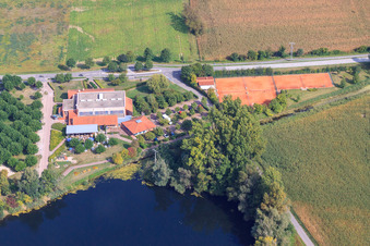 Vue aérienne de Restaurant au Tennis Club à Leimersheim dans le département Rhénanie-Palatinat, Allemagne