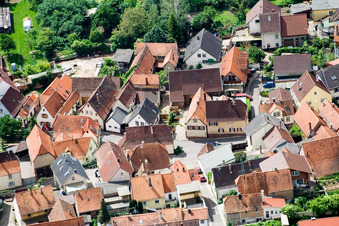 Vue aérienne de Jendersgasse à le quartier Arzheim in Landau in der Pfalz dans le département Rhénanie-Palatinat, Allemagne