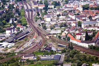 Vue aérienne de Gleisdreieck à Neustadt an der Weinstraße dans le département Rhénanie-Palatinat, Allemagne