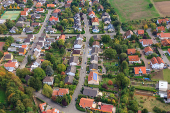 Vue aérienne de Dans le jardin du moulin vu de l'ouest à Eppelsheim dans le département Rhénanie-Palatinat, Allemagne