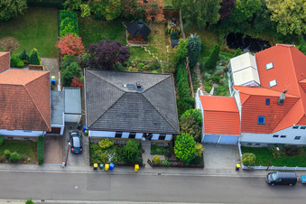 Dans le jardin du moulin à Eppelsheim dans le département Rhénanie-Palatinat, Allemagne hors des airs
