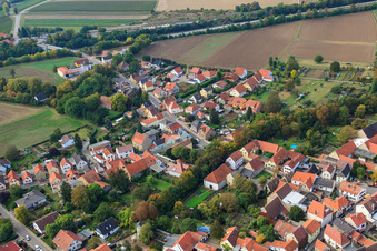 Vue aérienne de Rue de la gare à Eppelsheim dans le département Rhénanie-Palatinat, Allemagne