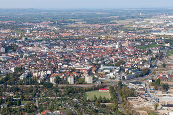 Vue aérienne de Vue de la ville depuis le sud à Worms dans le département Rhénanie-Palatinat, Allemagne