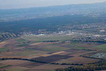 Vue aérienne de Aérodrome de Coleman à le quartier Sandhofen in Mannheim dans le département Bade-Wurtemberg, Allemagne