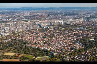 Vue aérienne de Quartier Friesenheim in Ludwigshafen am Rhein dans le département Rhénanie-Palatinat, Allemagne