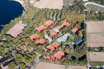 Vue aérienne de Terrain de tennis, complexe sportif BASF Tennis Club à le quartier Friesenheim in Ludwigshafen am Rhein dans le département Rhénanie-Palatinat, Allemagne