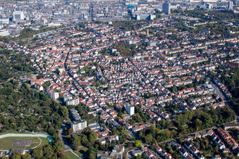 Vue aérienne de Quartier en face de BASF dans la zone urbaine à le quartier Friesenheim in Ludwigshafen am Rhein dans le département Rhénanie-Palatinat, Allemagne