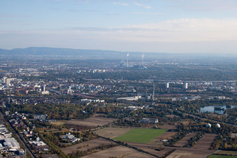 Vue aérienne de Du nord-ouest à le quartier West in Ludwigshafen am Rhein dans le département Rhénanie-Palatinat, Allemagne