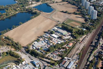 Vue aérienne de Oggersheim, zone industrielle à le quartier Oppau in Ludwigshafen am Rhein dans le département Rhénanie-Palatinat, Allemagne