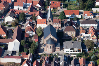 Vue aérienne de Vue des rues et des maisons dans les quartiers résidentiels à le quartier Bobenheim in Bobenheim-Roxheim dans le département Rhénanie-Palatinat, Allemagne