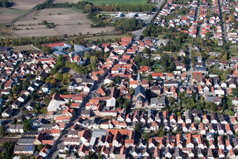 Photographie aérienne de Vue des rues et des maisons dans les quartiers résidentiels à le quartier Bobenheim in Bobenheim-Roxheim dans le département Rhénanie-Palatinat, Allemagne