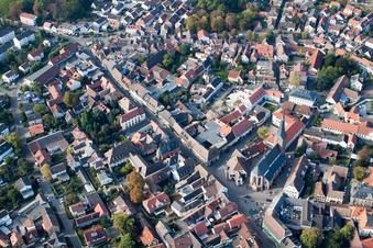 Photographie aérienne de Quartier de la vieille ville et centre-ville à Deidesheim dans le département Rhénanie-Palatinat, Allemagne