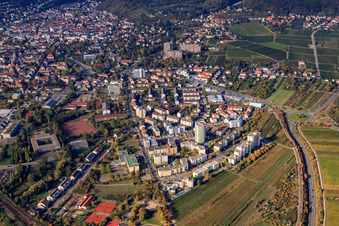 Vue aérienne de Ensemble résidentiel de grande hauteur sur la Böhlstrasse à Neustadt an der Weinstraße dans le département Rhénanie-Palatinat, Allemagne