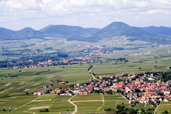 Vue aérienne de De l'est à le quartier Nußdorf in Landau in der Pfalz dans le département Rhénanie-Palatinat, Allemagne