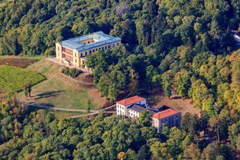 Vue aérienne de Villa Ludwigshöhe à Edenkoben dans le département Rhénanie-Palatinat, Allemagne