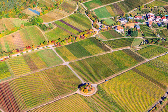 Chapelle Saint-Michel à Vinert à Weyher in der Pfalz dans le département Rhénanie-Palatinat, Allemagne hors des airs