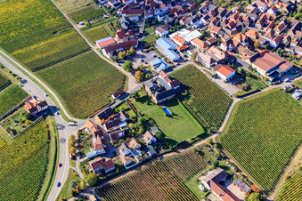 Vue aérienne de Gaisbergstraße x Weinstr à Burrweiler dans le département Rhénanie-Palatinat, Allemagne